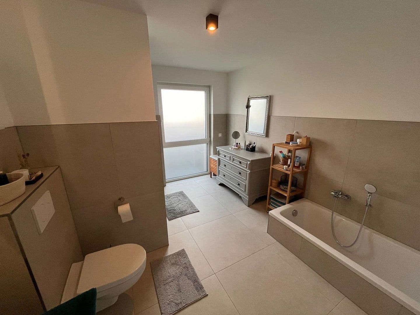 Pronájem bytu 3+kk 93 m², Nideggen, Severní Porýní-Vestfálsko Pronájem bytu 3+kk 93 m², Nideggen, Severní Porýní-Vestfálsko