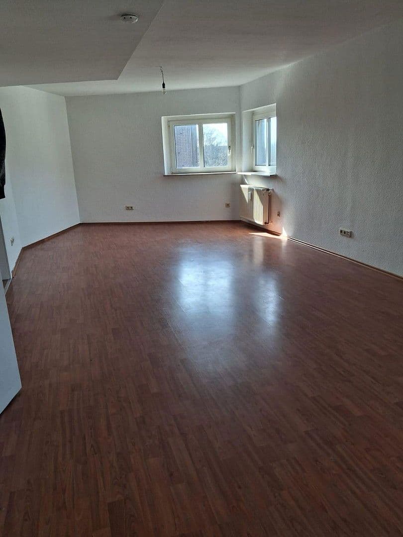 Pronájem bytu 2+1 68 m², Kölner Straße 137, Leverkusen, Severní Porýní-Vestfálsko Pronájem bytu 2+1 68 m², Kölner Straße 137, Leverkusen, Severní Porýní-Vestfálsko