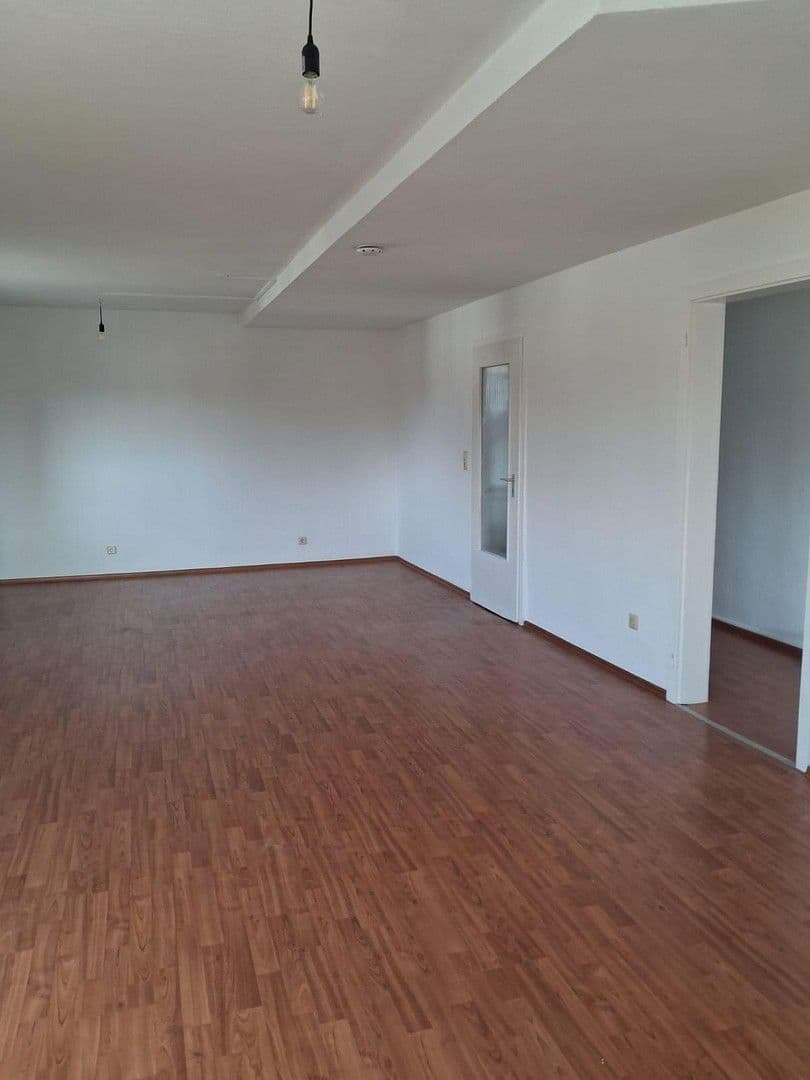 Pronájem bytu 2+1 68 m², Kölner Straße 137, Leverkusen, Severní Porýní-Vestfálsko Pronájem bytu 2+1 68 m², Kölner Straße 137, Leverkusen, Severní Porýní-Vestfálsko