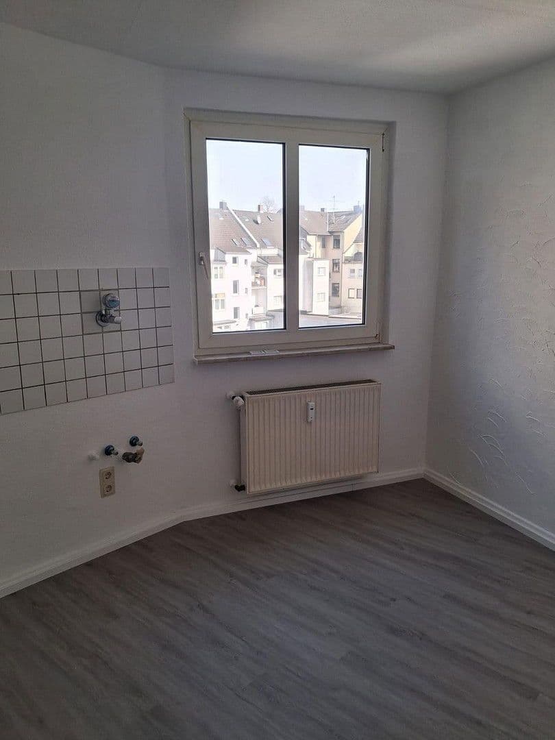 Pronájem bytu 2+1 68 m², Kölner Straße 137, Leverkusen, Severní Porýní-Vestfálsko Pronájem bytu 2+1 68 m², Kölner Straße 137, Leverkusen, Severní Porýní-Vestfálsko