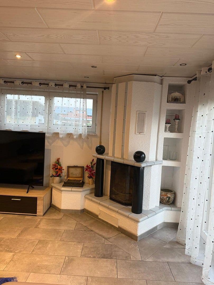 Pronájem bytu 3+1 135 m², Lärchenstr.3, Kirchardt, Bádensko-Württembersko Pronájem bytu 3+1 135 m², Lärchenstr.3, Kirchardt, Bádensko-Württembersko