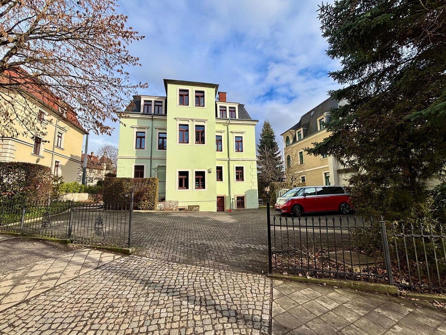 Prodej domu 400 m², pozemek 590 m², Dresden, Sasko Prodej domu 400 m², pozemek 590 m², Dresden, Sasko