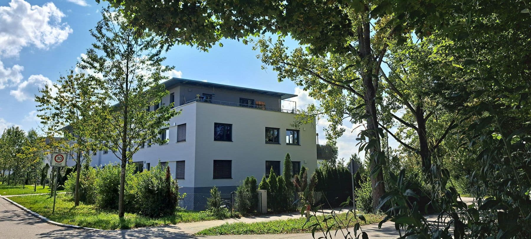Pronájem bytu 3+1 82 m², Georg-Huber-Str. 14, Zorneding, Ortsteil Pöring, Bavorsko Pronájem bytu 3+1 82 m², Georg-Huber-Str. 14, Zorneding, Ortsteil Pöring, Bavorsko