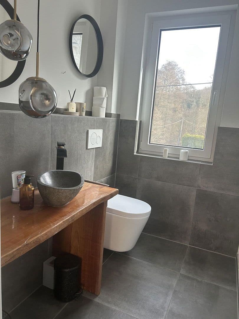 Prodej domu 225 m², pozemek 1.012 m², Dattenberg, Porýní-Falc Prodej domu 225 m², pozemek 1.012 m², Dattenberg, Porýní-Falc