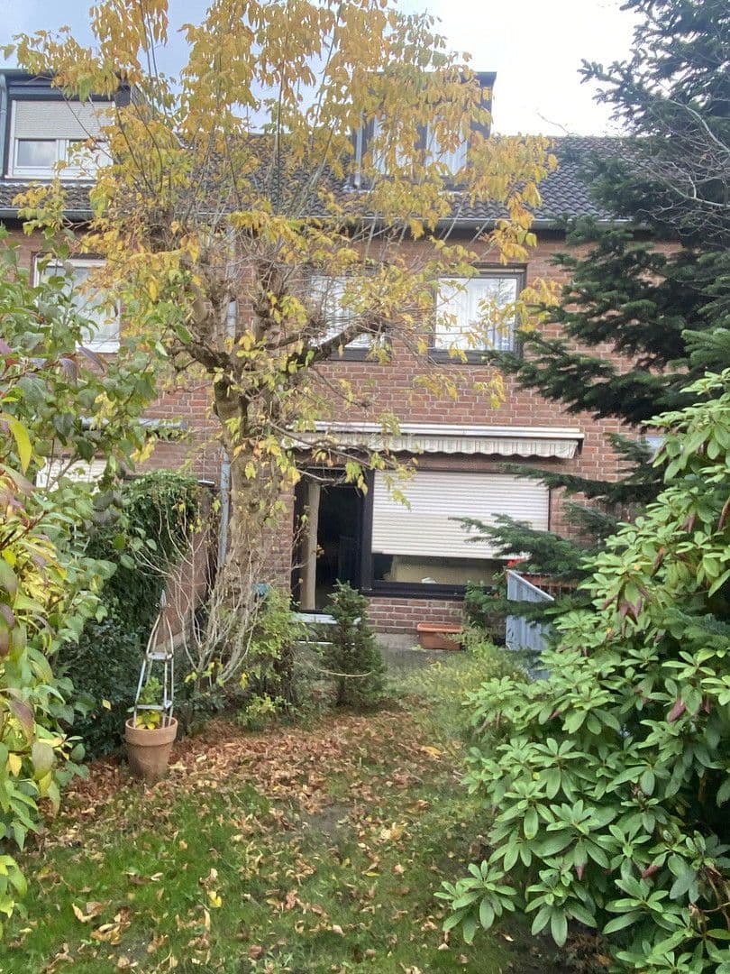 Prodej domu 112 m², pozemek 192 m², Maria-Montessori-Straße 8, Monheim am Rhein, Severní Porýní-Vestfálsko Prodej domu 112 m², pozemek 192 m², Maria-Montessori-Straße 8, Monheim am Rhein, Severní Porýní-Vestfálsko