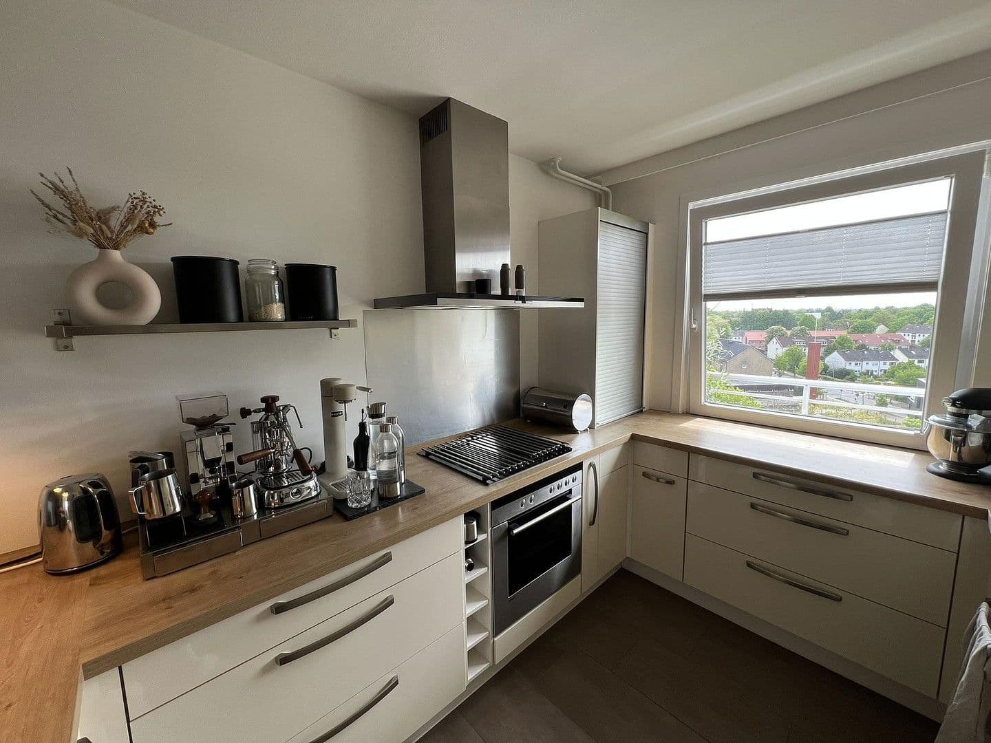 Pronájem bytu 3+1 93 m², Mühlenstraße 3, Pinneberg, Šlesvicko-Holštýnsko Pronájem bytu 3+1 93 m², Mühlenstraße 3, Pinneberg, Šlesvicko-Holštýnsko