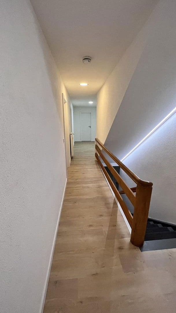Pronájem domu 173 m², pozemek 320 m², Weilheim, Bádensko-Württembersko Pronájem domu 173 m², pozemek 320 m², Weilheim, Bádensko-Württembersko