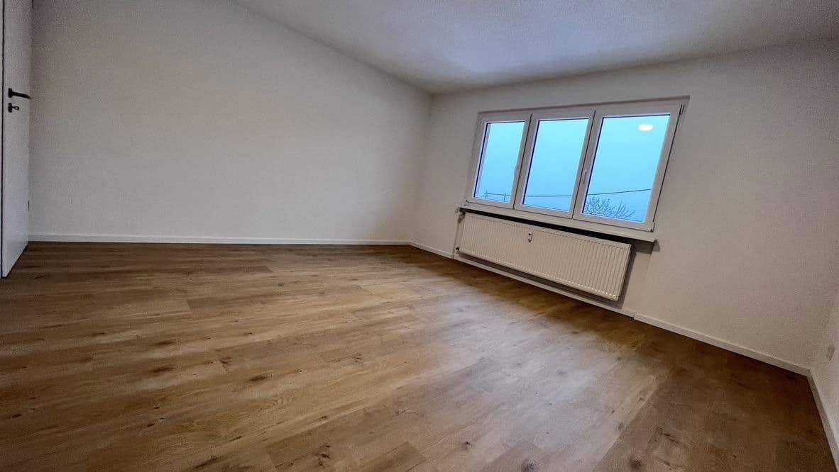 Pronájem domu 173 m², pozemek 320 m², Weilheim, Bádensko-Württembersko Pronájem domu 173 m², pozemek 320 m², Weilheim, Bádensko-Württembersko