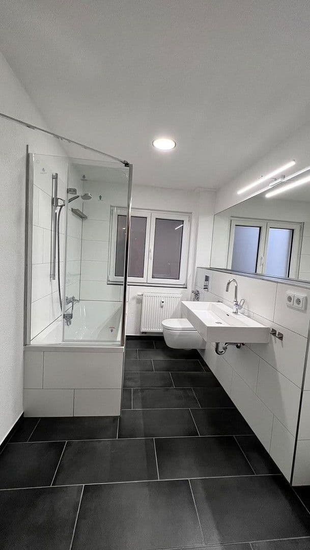 Pronájem domu 173 m², pozemek 320 m², Weilheim, Bádensko-Württembersko Pronájem domu 173 m², pozemek 320 m², Weilheim, Bádensko-Württembersko