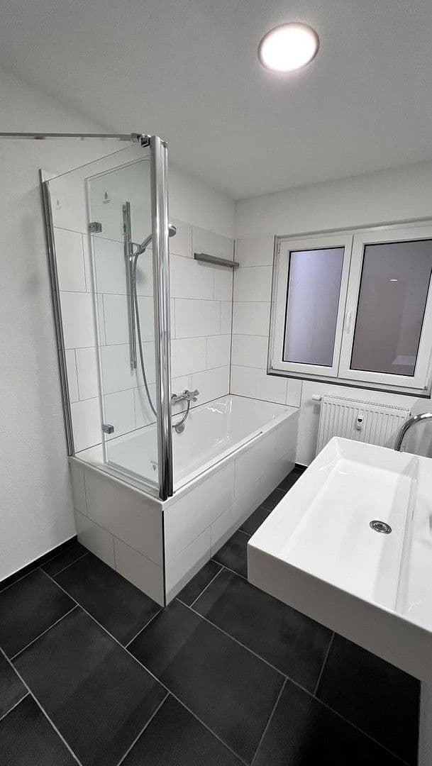 Pronájem domu 173 m², pozemek 320 m², Weilheim, Bádensko-Württembersko Pronájem domu 173 m², pozemek 320 m², Weilheim, Bádensko-Württembersko