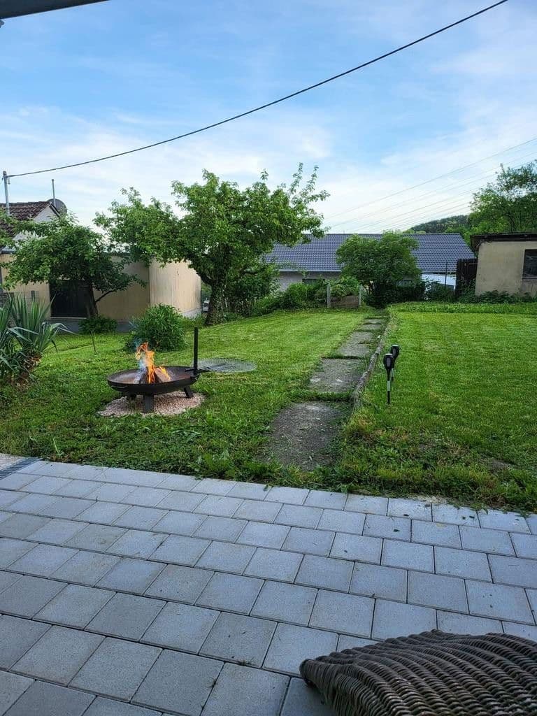 Pronájem domu 173 m², pozemek 320 m², Weilheim, Bádensko-Württembersko Pronájem domu 173 m², pozemek 320 m², Weilheim, Bádensko-Württembersko