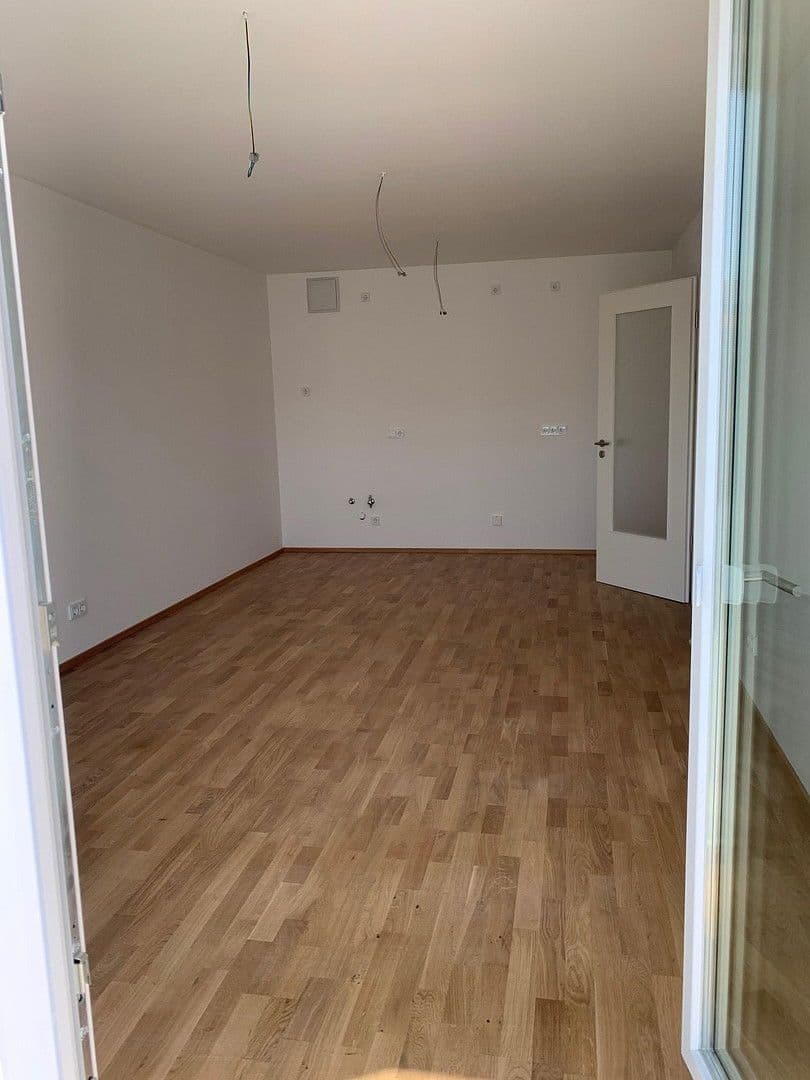 Pronájem bytu 3+1 77 m², Langbeinstraße 1-3, Radeberg, Sasko Pronájem bytu 3+1 77 m², Langbeinstraße 1-3, Radeberg, Sasko