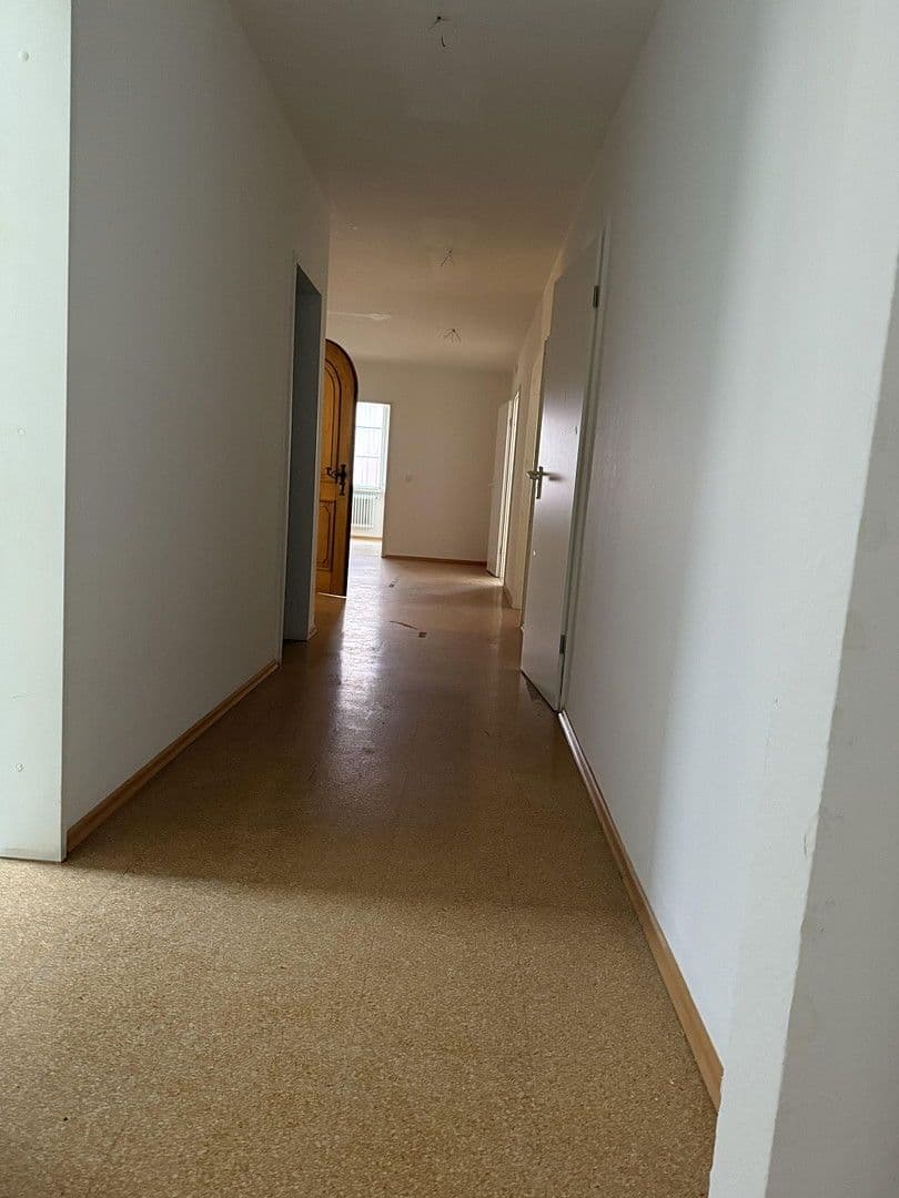 Pronájem bytu 6+1 136 m², Spitalstrasse 17, Ellwangen (Jagst), Bádensko-Württembersko Pronájem bytu 6+1 136 m², Spitalstrasse 17, Ellwangen (Jagst), Bádensko-Württembersko