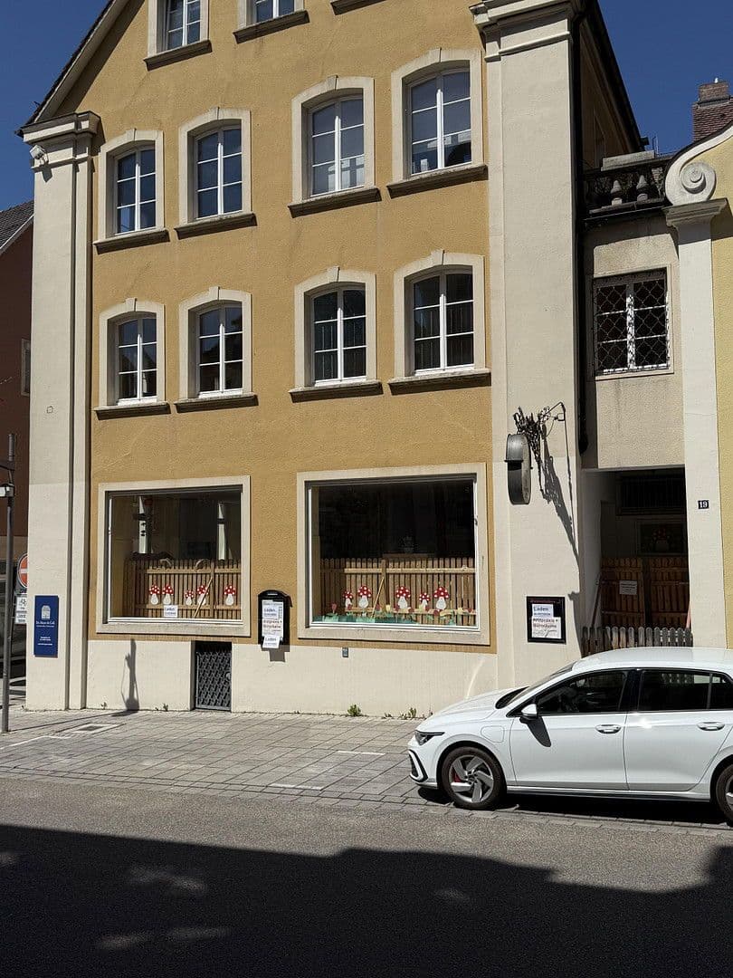 Pronájem bytu 6+1 136 m², Spitalstrasse 17, Ellwangen (Jagst), Bádensko-Württembersko Pronájem bytu 6+1 136 m², Spitalstrasse 17, Ellwangen (Jagst), Bádensko-Württembersko