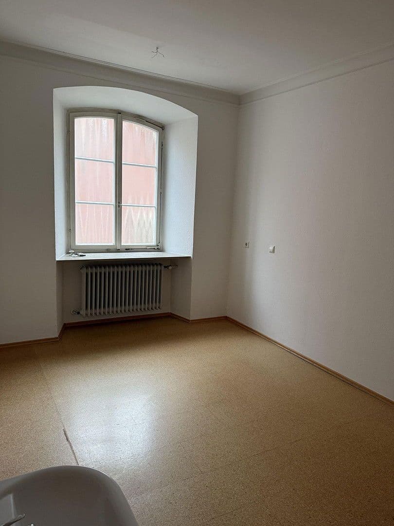 Pronájem bytu 6+1 136 m², Spitalstrasse 17, Ellwangen (Jagst), Bádensko-Württembersko Pronájem bytu 6+1 136 m², Spitalstrasse 17, Ellwangen (Jagst), Bádensko-Württembersko