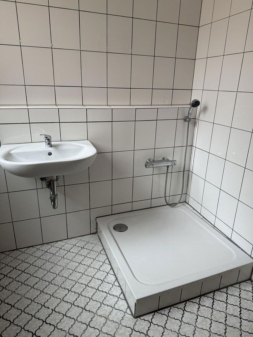 Pronájem bytu 6+1 136 m², Spitalstrasse 17, Ellwangen (Jagst), Bádensko-Württembersko Pronájem bytu 6+1 136 m², Spitalstrasse 17, Ellwangen (Jagst), Bádensko-Württembersko