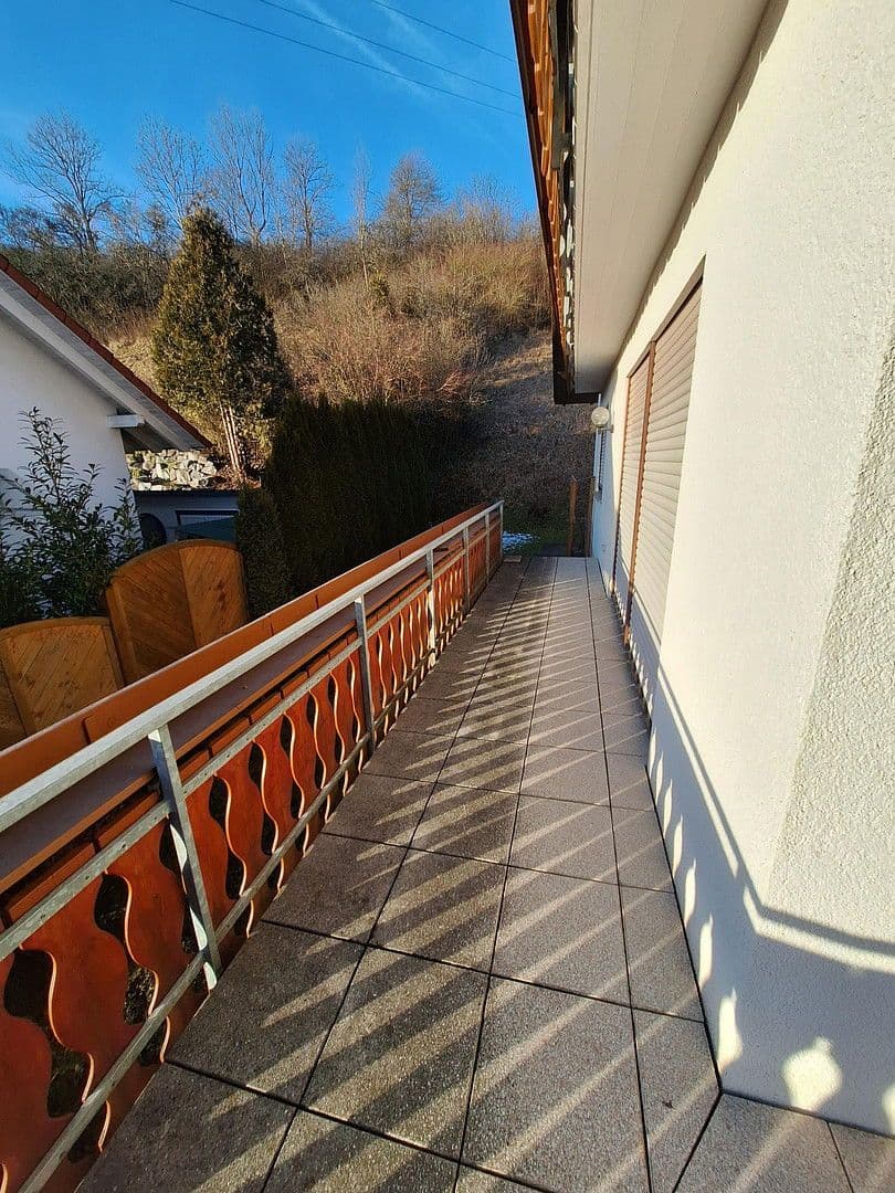 Pronájem bytu 3+1 105 m², Tuttlingen, Bádensko-Württembersko Pronájem bytu 3+1 105 m², Tuttlingen, Bádensko-Württembersko