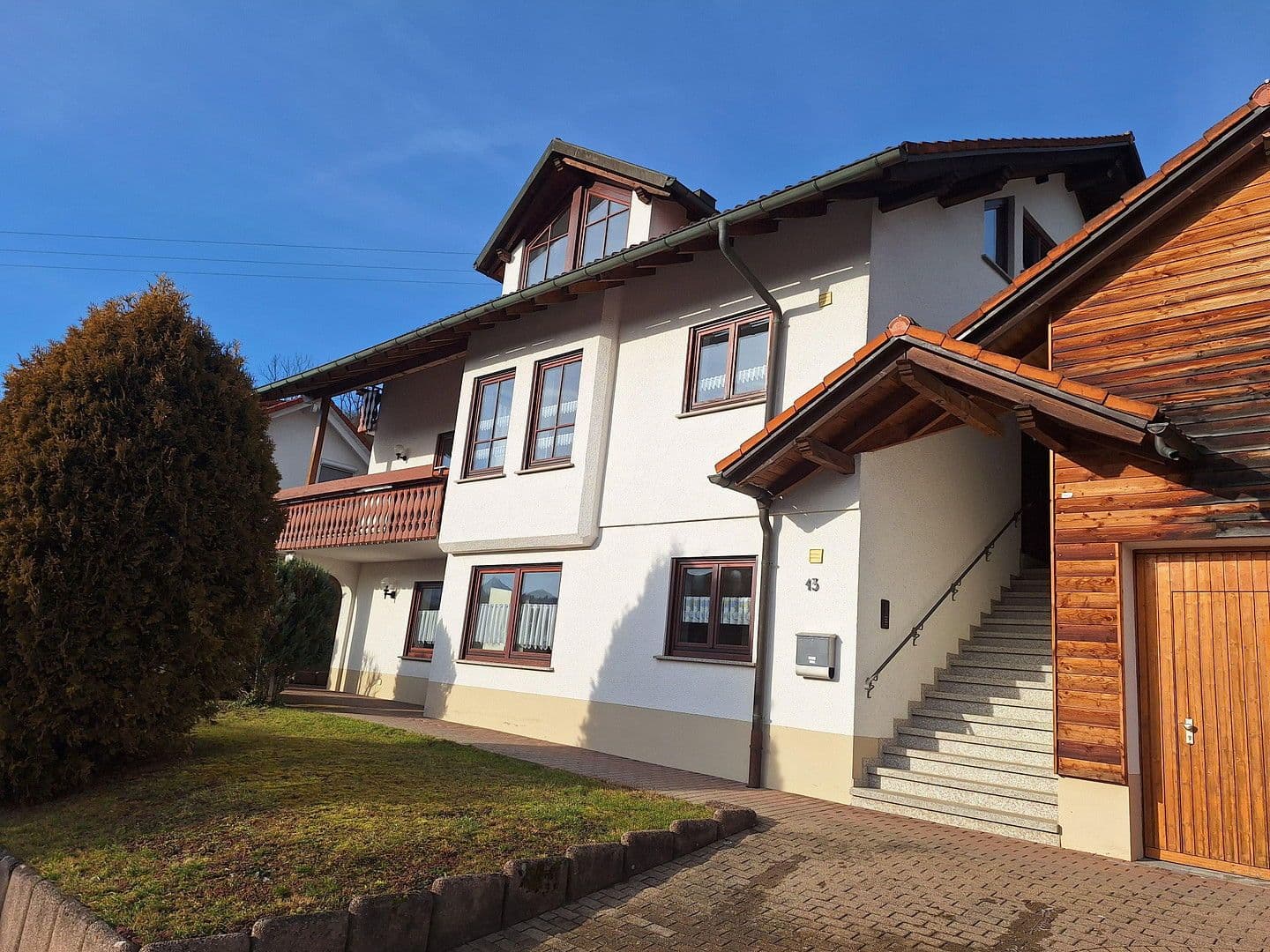 Pronájem bytu 3+1 105 m², Tuttlingen, Bádensko-Württembersko Pronájem bytu 3+1 105 m², Tuttlingen, Bádensko-Württembersko