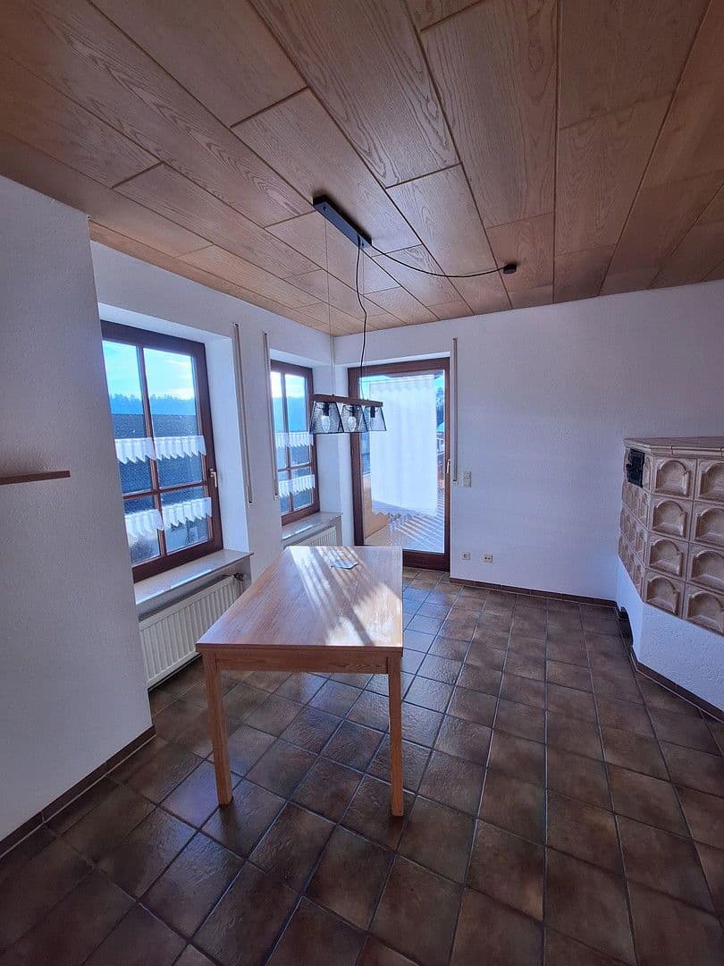 Pronájem bytu 3+1 105 m², Tuttlingen, Bádensko-Württembersko Pronájem bytu 3+1 105 m², Tuttlingen, Bádensko-Württembersko