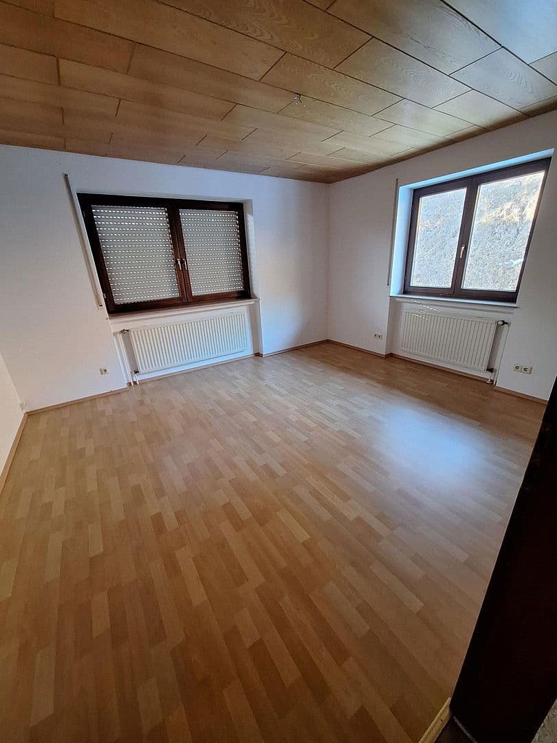 Pronájem bytu 3+1 105 m², Tuttlingen, Bádensko-Württembersko Pronájem bytu 3+1 105 m², Tuttlingen, Bádensko-Württembersko