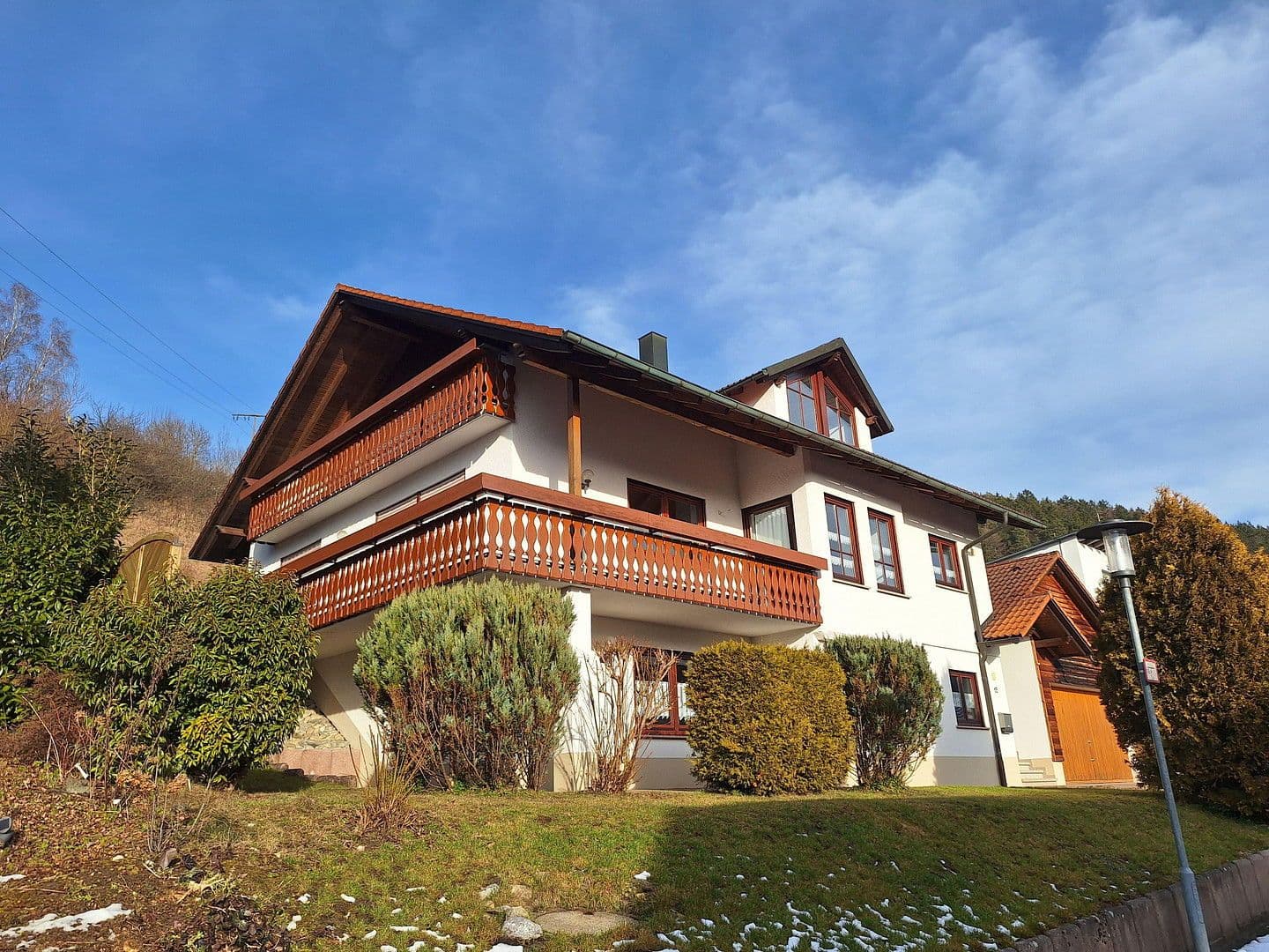 Pronájem bytu 3+1 105 m², Tuttlingen, Bádensko-Württembersko Pronájem bytu 3+1 105 m², Tuttlingen, Bádensko-Württembersko