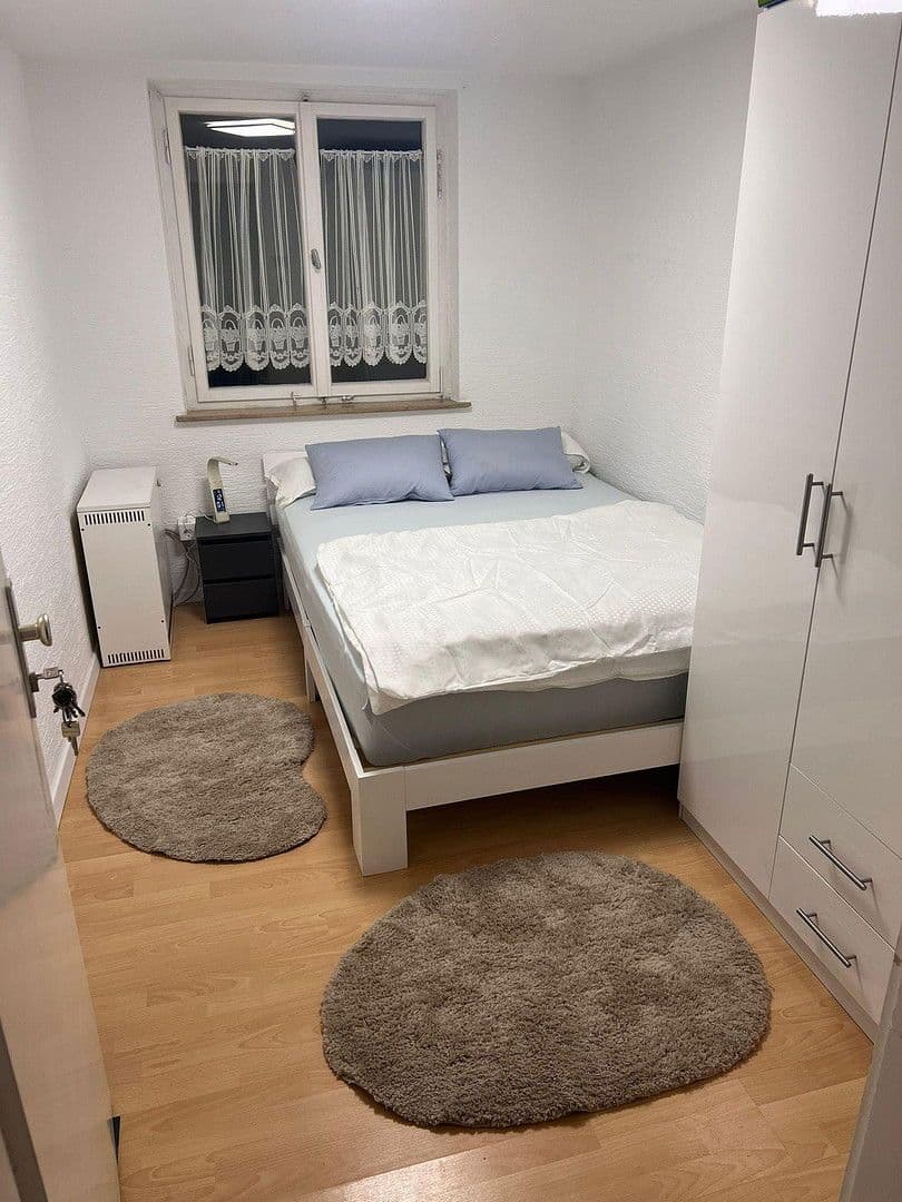 Pronájem bytu 1+1 10 m², Stuttgart, Bádensko-Württembersko Pronájem bytu 1+1 10 m², Stuttgart, Bádensko-Württembersko