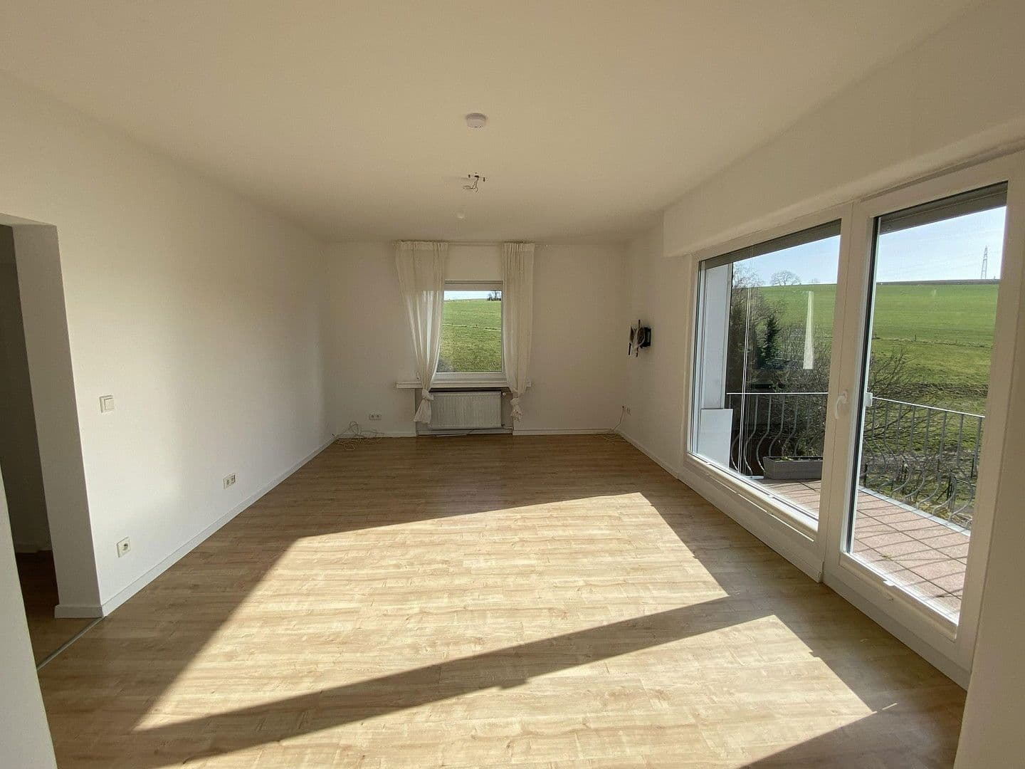 Pronájem bytu 5+1 95 m², Beethovenstraße 14, Hückeswagen, Severní Porýní-Vestfálsko Pronájem bytu 5+1 95 m², Beethovenstraße 14, Hückeswagen, Severní Porýní-Vestfálsko