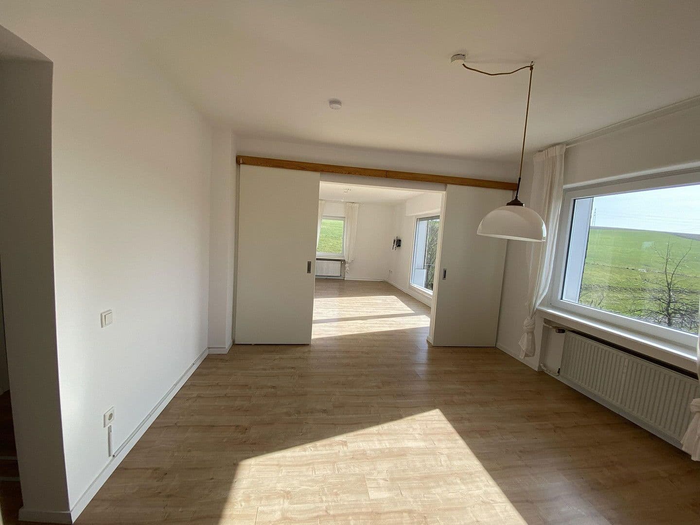 Pronájem bytu 5+1 95 m², Beethovenstraße 14, Hückeswagen, Severní Porýní-Vestfálsko Pronájem bytu 5+1 95 m², Beethovenstraße 14, Hückeswagen, Severní Porýní-Vestfálsko