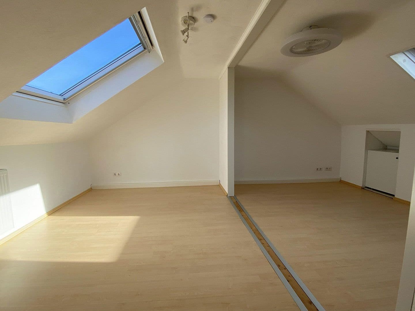 Pronájem bytu 5+1 95 m², Beethovenstraße 14, Hückeswagen, Severní Porýní-Vestfálsko Pronájem bytu 5+1 95 m², Beethovenstraße 14, Hückeswagen, Severní Porýní-Vestfálsko