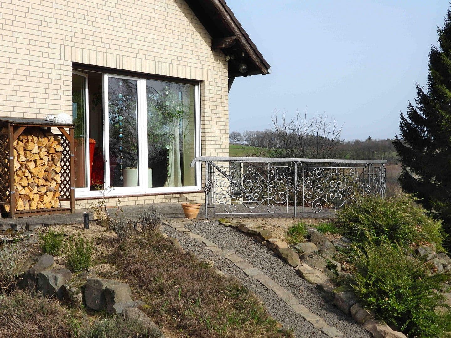 Prodej domu 350 m², pozemek 9.800 m², Dorfstraße 17, Breitscheid, Porýní-Falc Prodej domu 350 m², pozemek 9.800 m², Dorfstraße 17, Breitscheid, Porýní-Falc