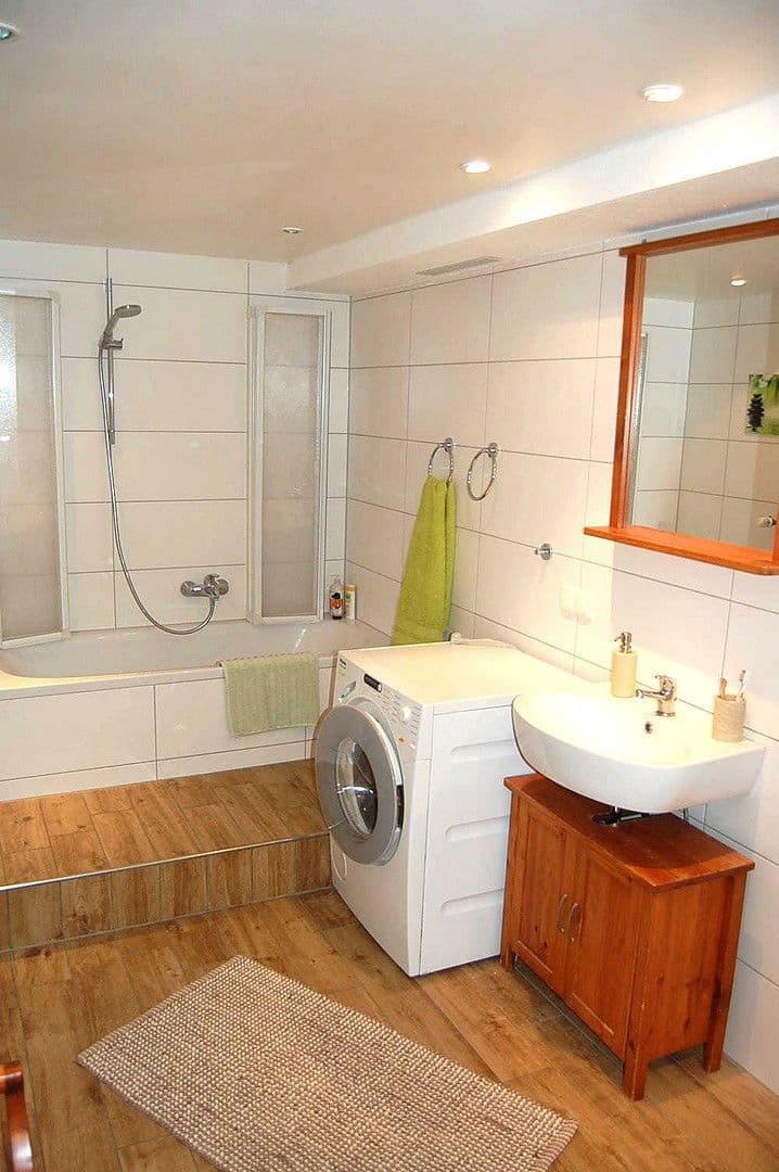 Prodej domu 350 m², pozemek 9.800 m², Dorfstraße 17, Breitscheid, Porýní-Falc Prodej domu 350 m², pozemek 9.800 m², Dorfstraße 17, Breitscheid, Porýní-Falc