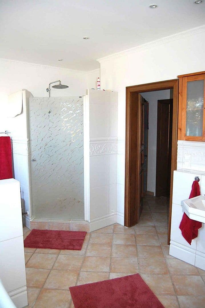 Prodej domu 350 m², pozemek 9.800 m², Dorfstraße 17, Breitscheid, Porýní-Falc Prodej domu 350 m², pozemek 9.800 m², Dorfstraße 17, Breitscheid, Porýní-Falc