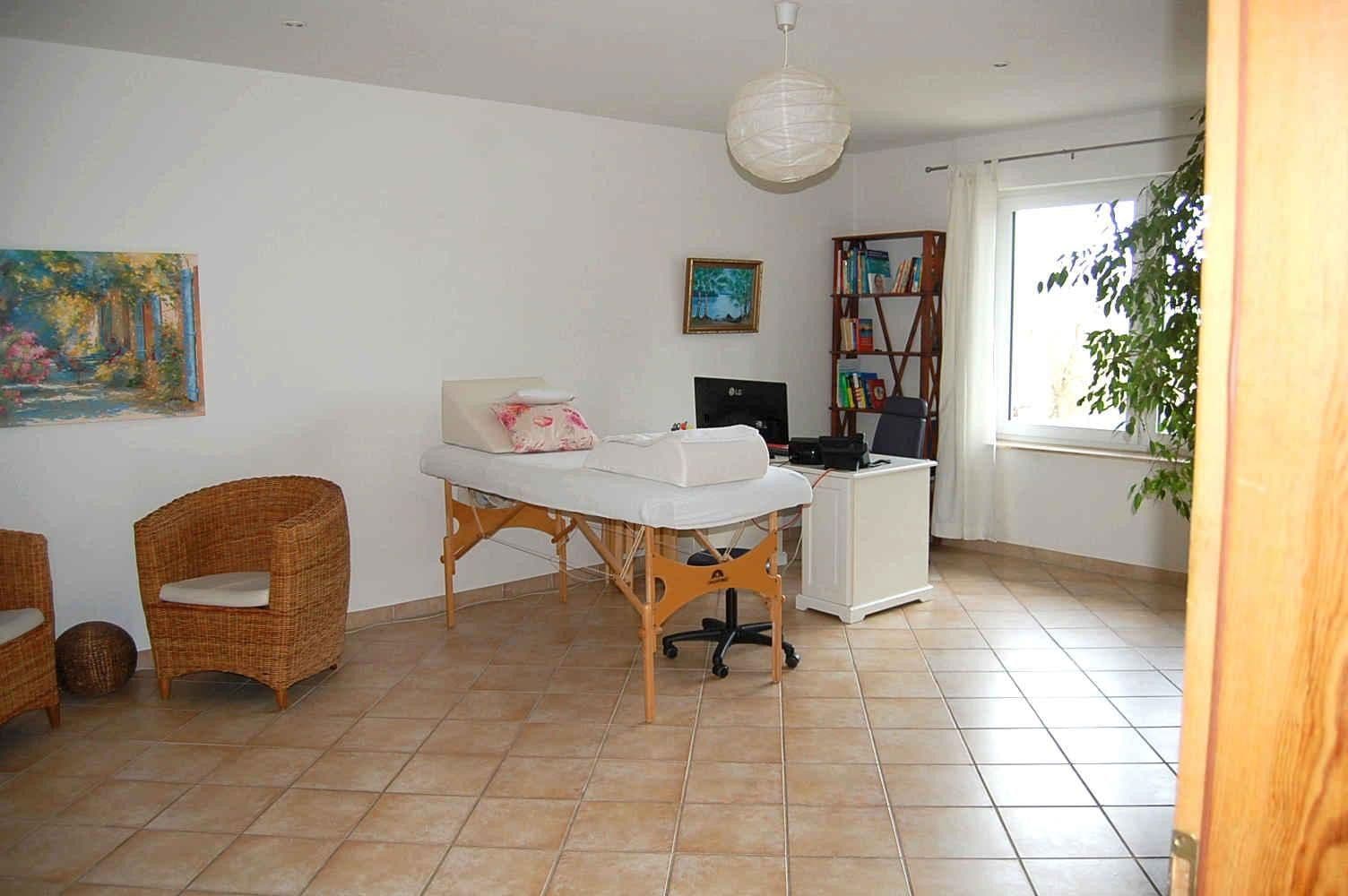 Prodej domu 350 m², pozemek 9.800 m², Dorfstraße 17, Breitscheid, Porýní-Falc Prodej domu 350 m², pozemek 9.800 m², Dorfstraße 17, Breitscheid, Porýní-Falc