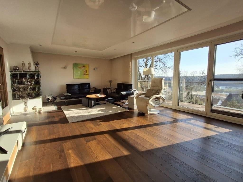 Prodej domu 228 m², pozemek 1.457 m², Schonungen, Bavorsko Prodej domu 228 m², pozemek 1.457 m², Schonungen, Bavorsko