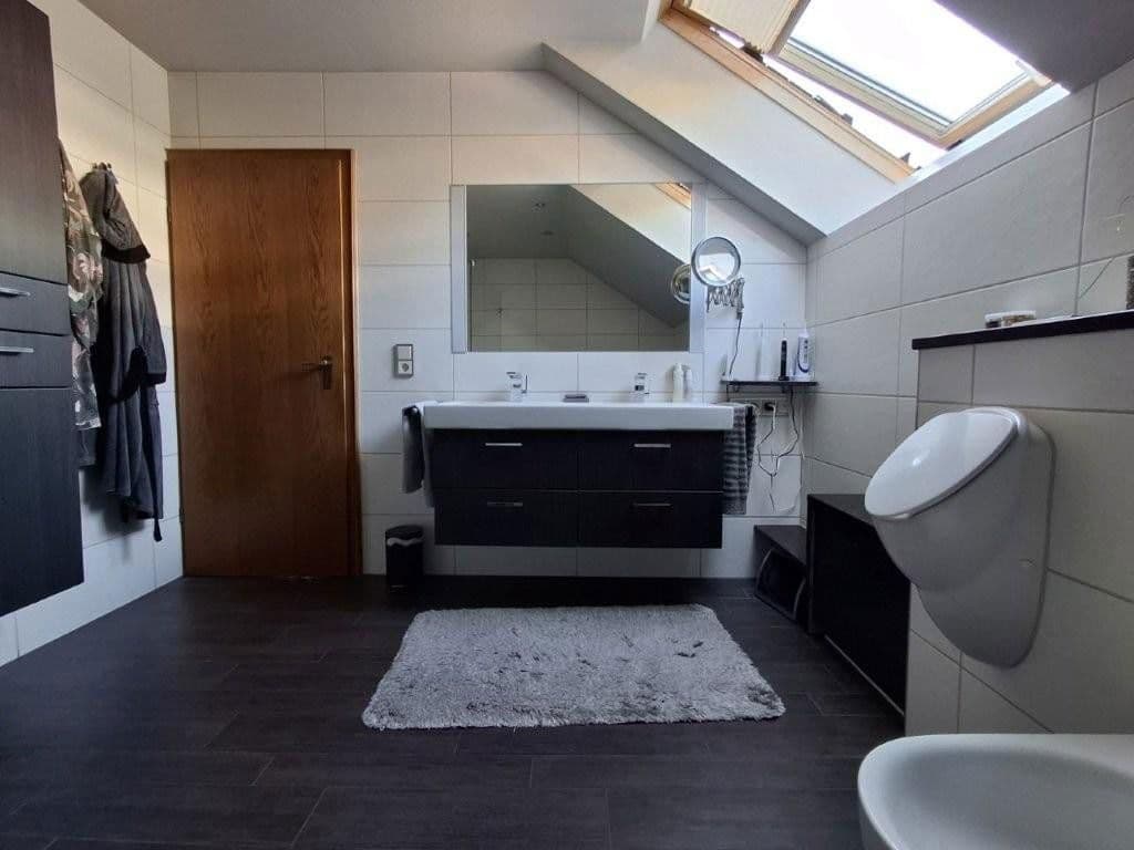 Prodej domu 228 m², pozemek 1.457 m², Schonungen, Bavorsko Prodej domu 228 m², pozemek 1.457 m², Schonungen, Bavorsko