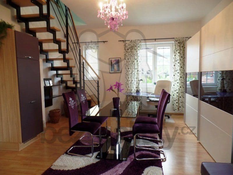 Pronájem bytu 2+1 114 m², Pod Bučinou, Řitka, Středočeský kraj Pronájem bytu 2+1 114 m², Pod Bučinou, Řitka, Středočeský kraj