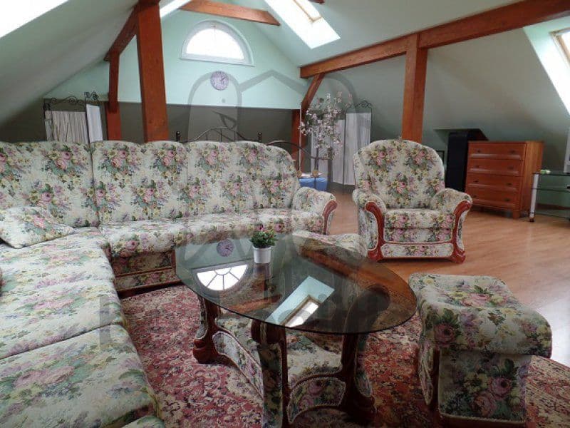 Pronájem bytu 2+1 114 m², Pod Bučinou, Řitka, Středočeský kraj Pronájem bytu 2+1 114 m², Pod Bučinou, Řitka, Středočeský kraj