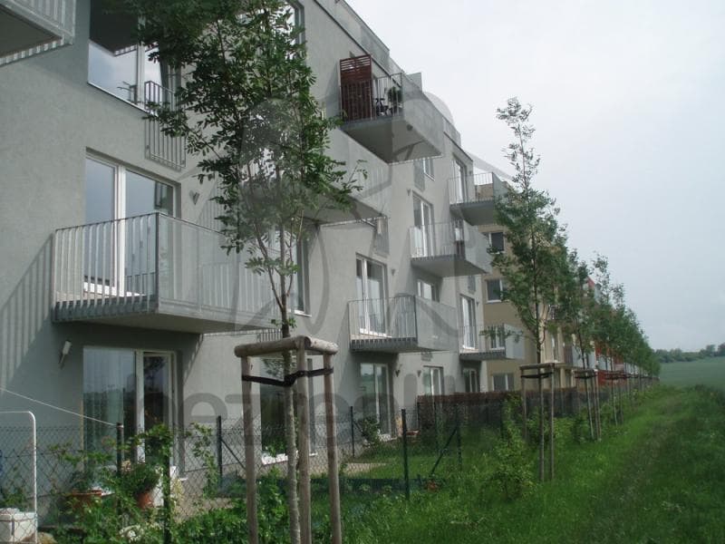 Pronájem bytu 1+kk 45 m², Chýně, Středočeský kraj Pronájem bytu 1+kk 45 m², Chýně, Středočeský kraj