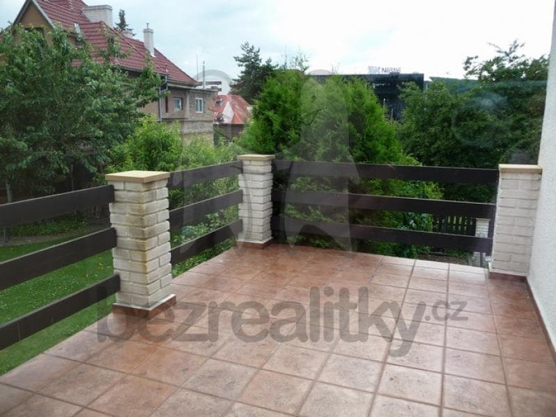 Pronájem domu 175 m², pozemek 350 m², Pod vinicí, Praha, Praha Pronájem domu 175 m², pozemek 350 m², Pod vinicí, Praha, Praha