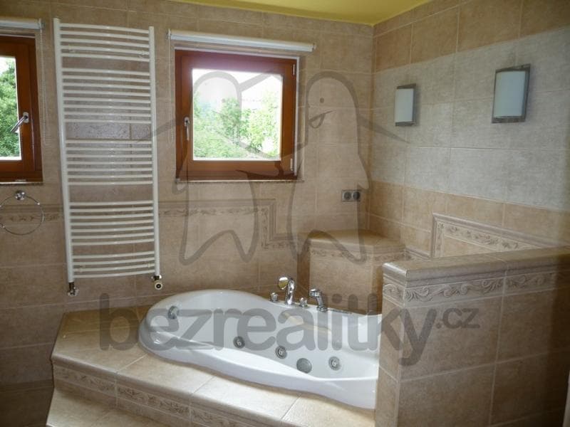 Pronájem domu 175 m², pozemek 350 m², Pod vinicí, Praha, Praha Pronájem domu 175 m², pozemek 350 m², Pod vinicí, Praha, Praha