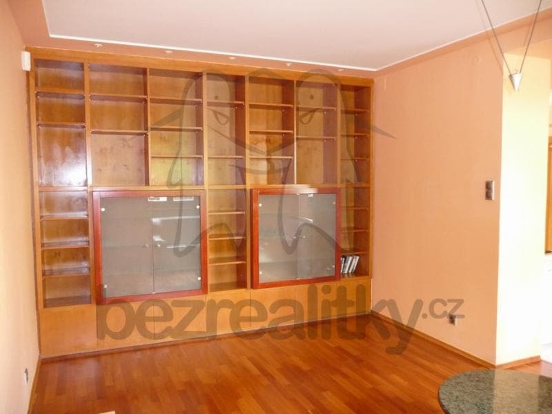 Pronájem domu 175 m², pozemek 350 m², Pod vinicí, Praha, Praha Pronájem domu 175 m², pozemek 350 m², Pod vinicí, Praha, Praha