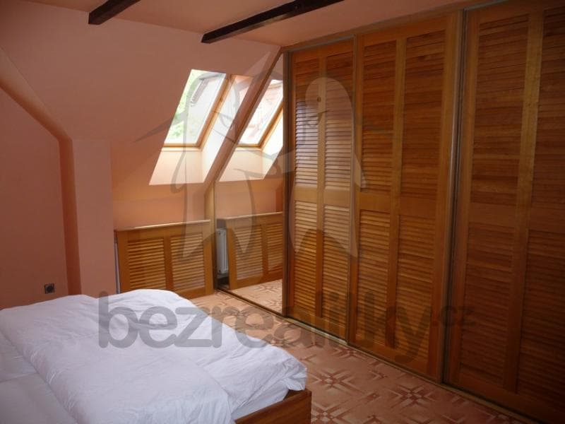 Pronájem domu 175 m², pozemek 350 m², Pod vinicí, Praha, Praha Pronájem domu 175 m², pozemek 350 m², Pod vinicí, Praha, Praha