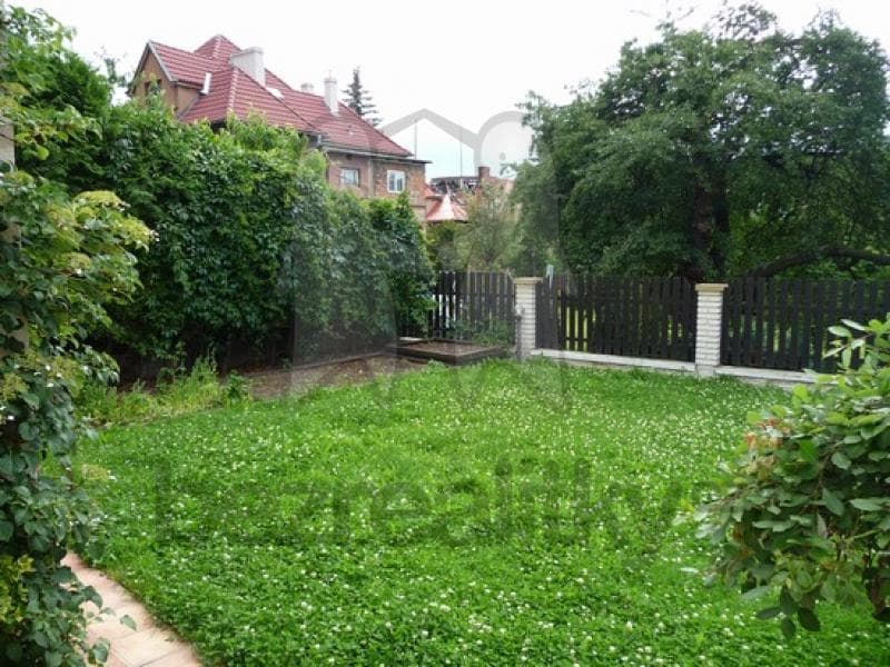 Pronájem domu 175 m², pozemek 350 m², Pod vinicí, Praha, Praha Pronájem domu 175 m², pozemek 350 m², Pod vinicí, Praha, Praha