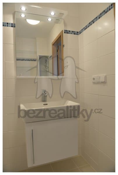 Pronájem bytu 1+kk 33 m², Písečná, Praha, Praha Pronájem bytu 1+kk 33 m², Písečná, Praha, Praha