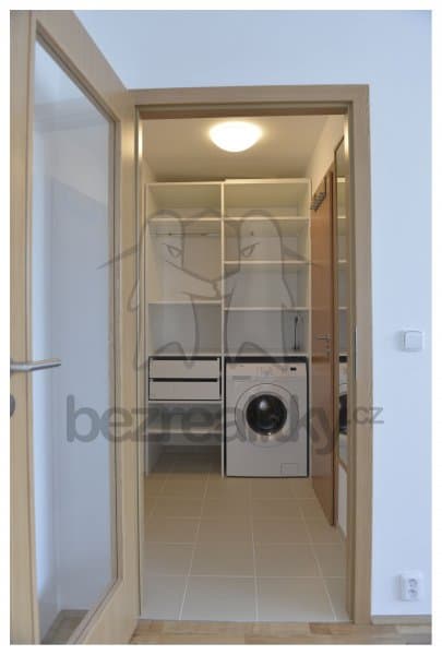 Pronájem bytu 1+kk 33 m², Písečná, Praha, Praha Pronájem bytu 1+kk 33 m², Písečná, Praha, Praha