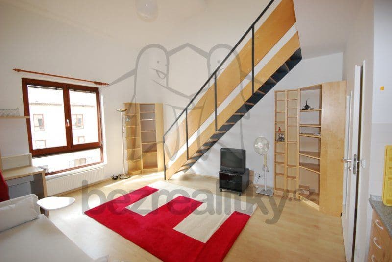 Pronájem bytu 1+kk 49 m², Za Mlýnem, Hostivice, Středočeský kraj Pronájem bytu 1+kk 49 m², Za Mlýnem, Hostivice, Středočeský kraj