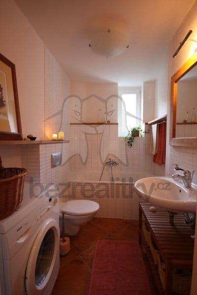 Pronájem bytu 1+1 40 m², Kladenská, Praha, Praha Pronájem bytu 1+1 40 m², Kladenská, Praha, Praha