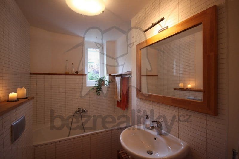 Pronájem bytu 1+1 40 m², Kladenská, Praha, Praha Pronájem bytu 1+1 40 m², Kladenská, Praha, Praha