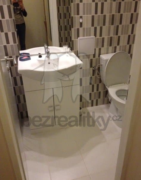 Pronájem bytu 2+kk 39 m², Kouřimská, Praha, Praha Pronájem bytu 2+kk 39 m², Kouřimská, Praha, Praha