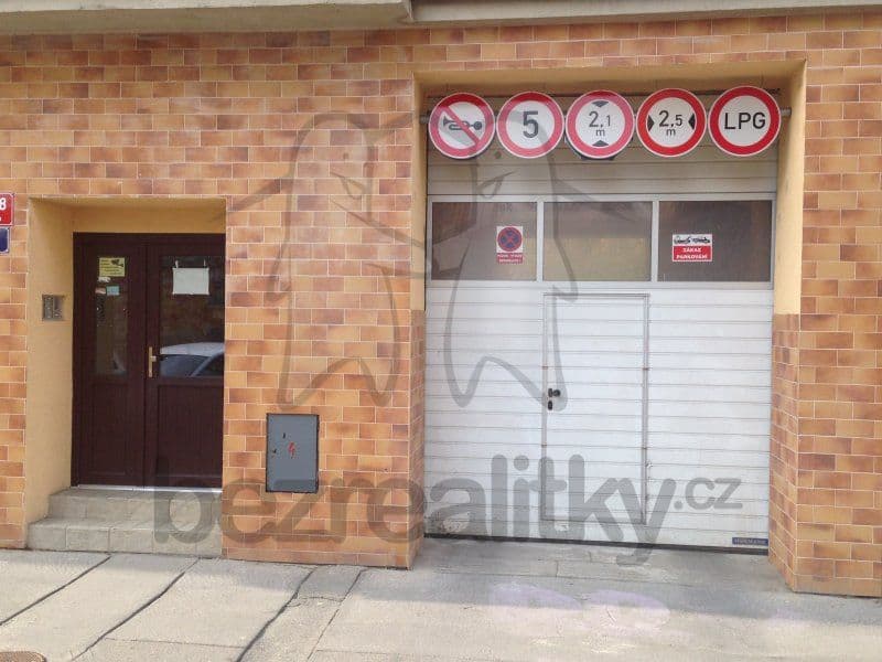 Pronájem garáže 15 m², Drahobejlova, Praha, Praha Pronájem garáže 15 m², Drahobejlova, Praha, Praha